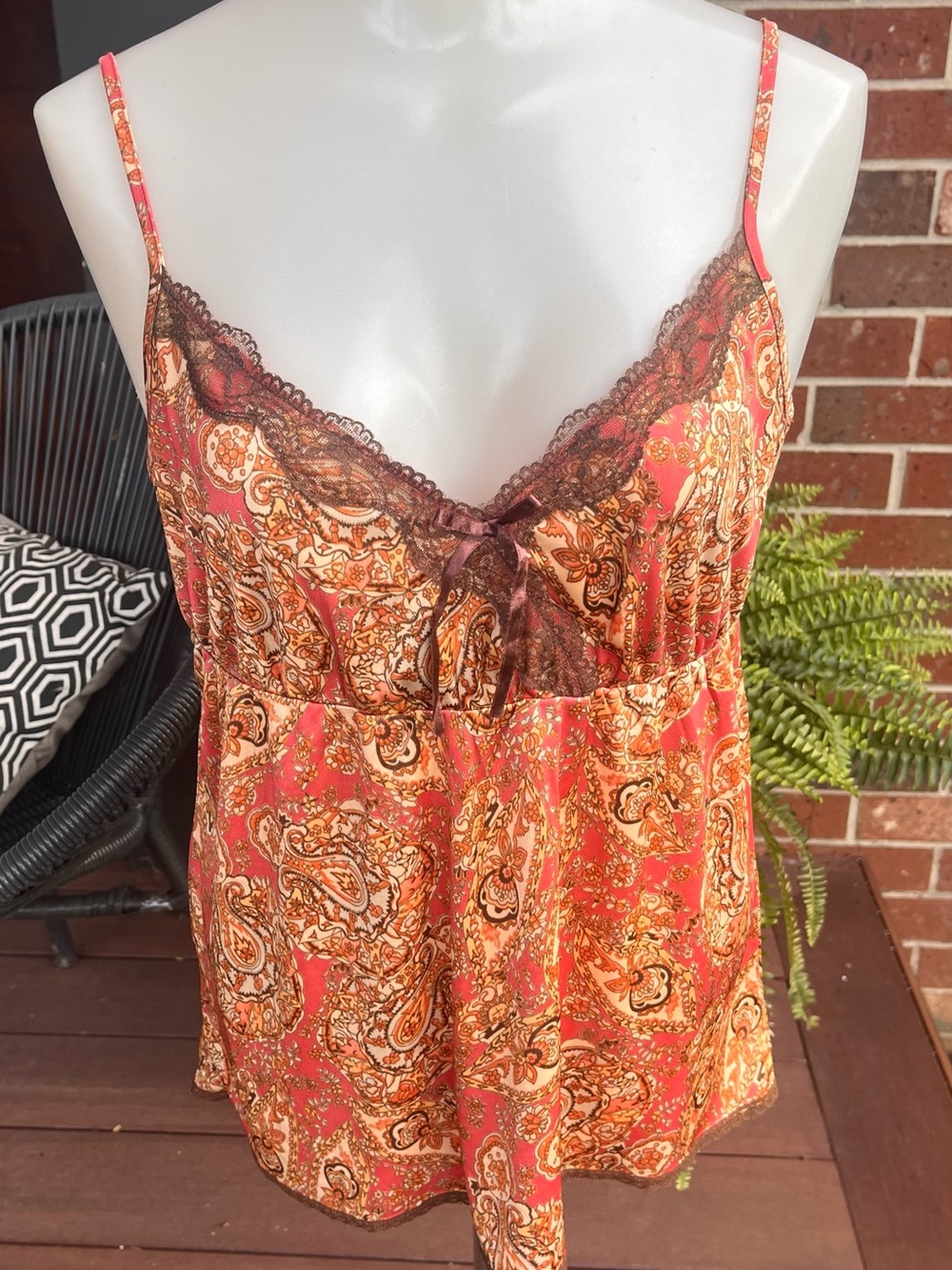 Vintage Y2K 2005 The Limited Paisley Lace Cami size M